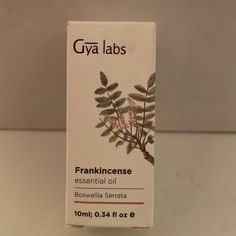 Gus Labs Frankincense essential oil